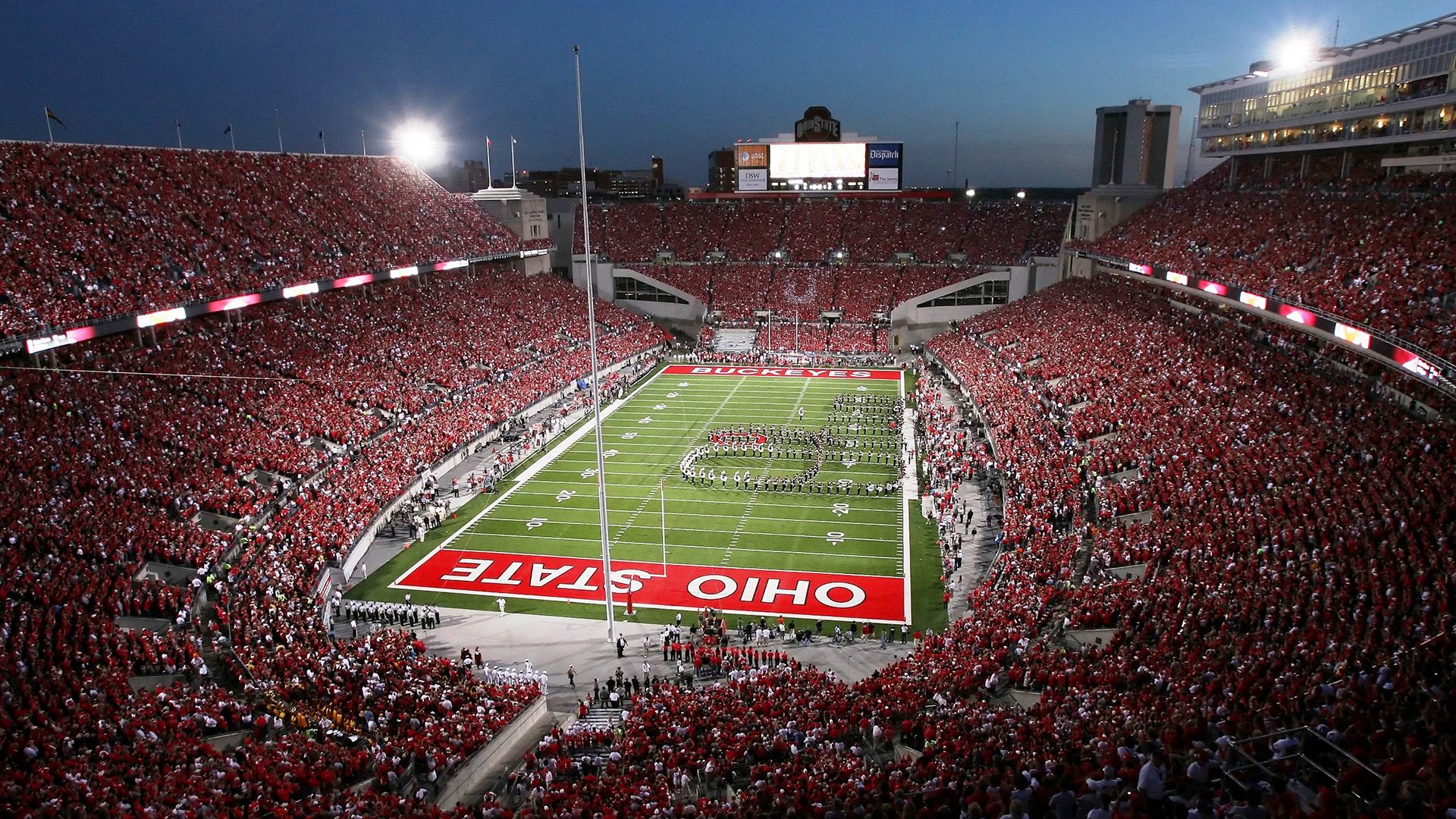 太阳在对阵骑士的比赛中，布克最后一刻投中绝杀球！，布克与太阳球迷