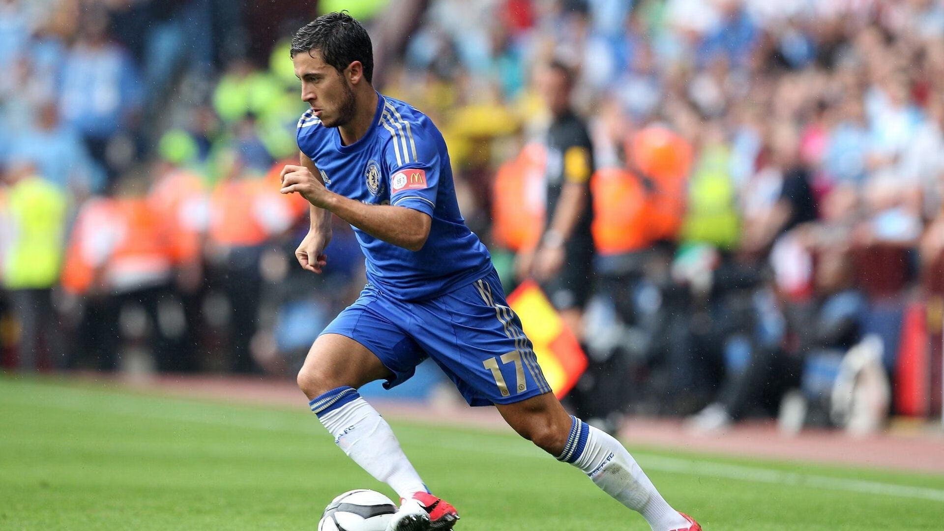 未来“足球巨星”在欧冠的第一场精彩演出，欧冠第一场比赛